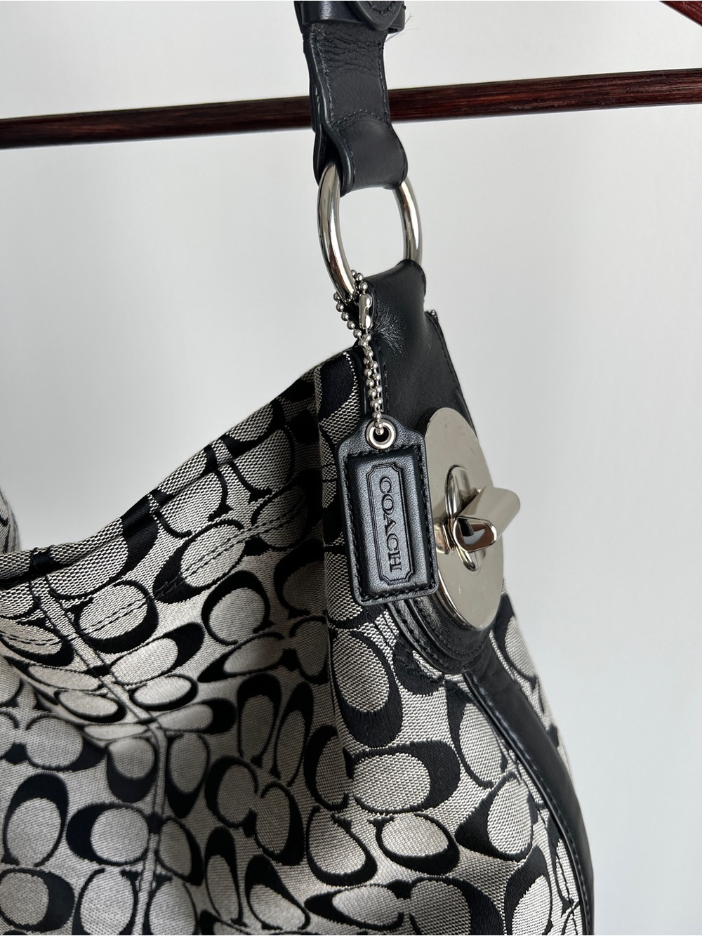 Authentic Coach New Canvas Shoulder Bag - Picture 8 of 12